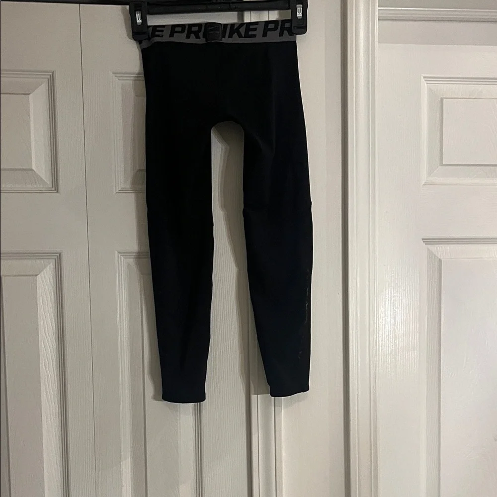 Boys Nike Pro black leggings size XS